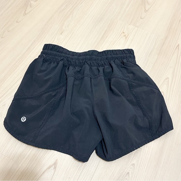 Lululemon black tracker shorts - Picture 3 of 6